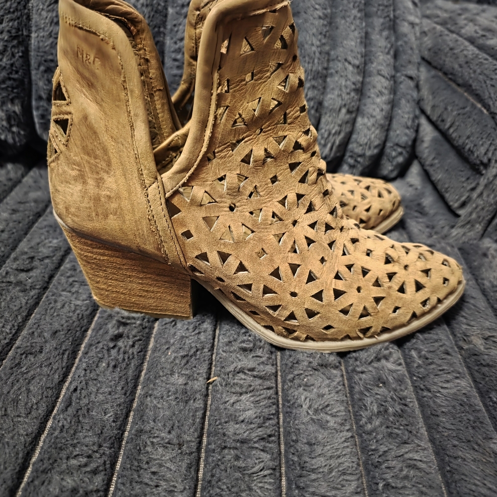 Musse & Cloud Brown Cutout Heeled Boots
